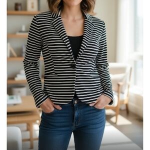 Olivia Moon Black and White Striped Blazer, XS, GUC ✔️
